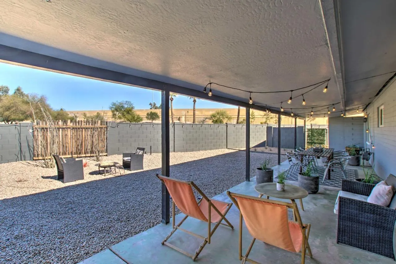 Charming Phoenix Home With Patio About 3 Miles To Dtwn! 度假居