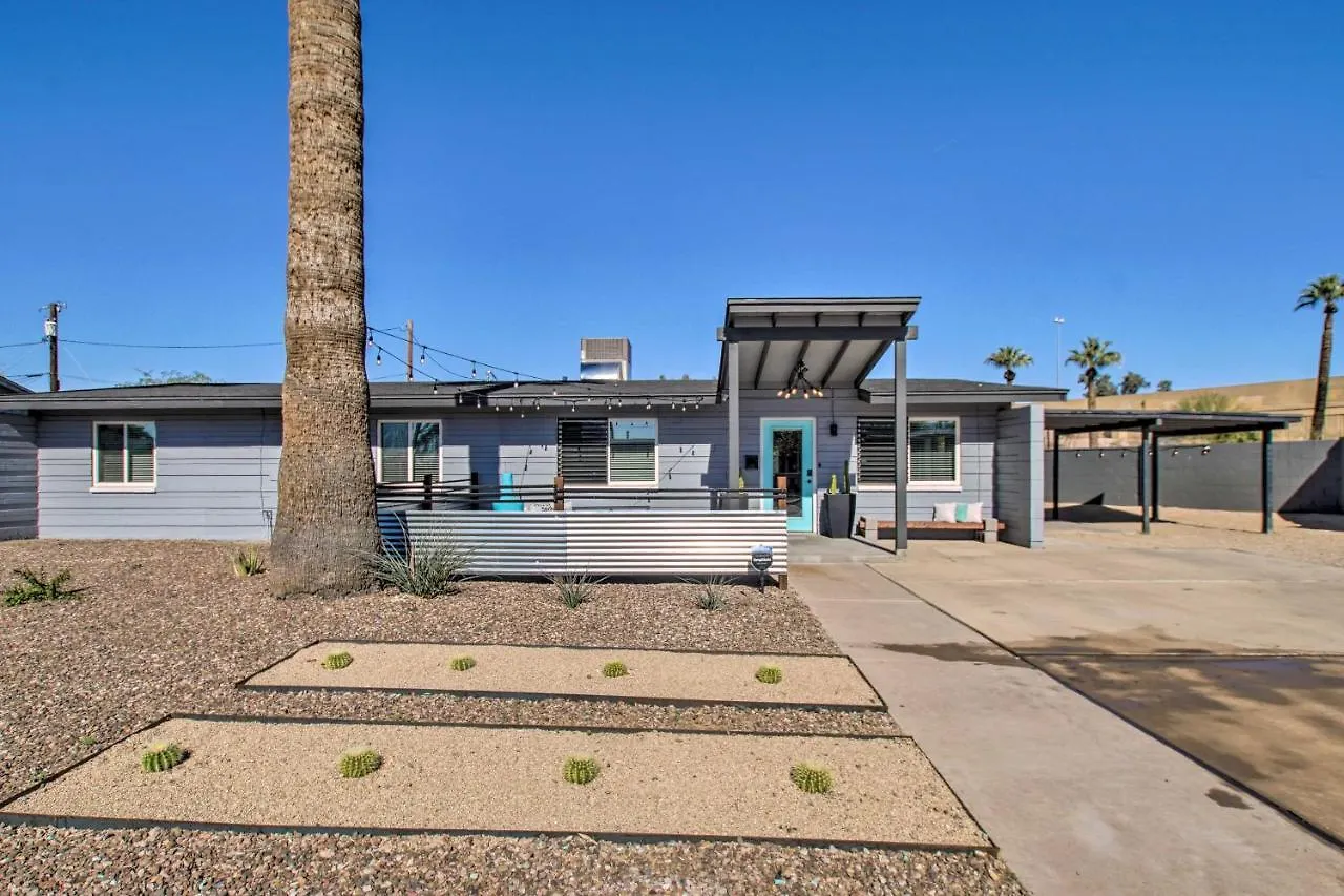 Charming Phoenix Home With Patio About 3 Miles To Dtwn! 度假居