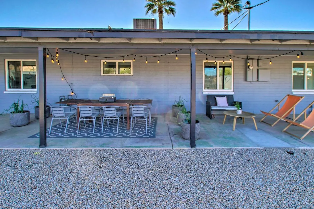 Holiday home Charming Phoenix Home With Patio About 3 Miles To Dtwn!